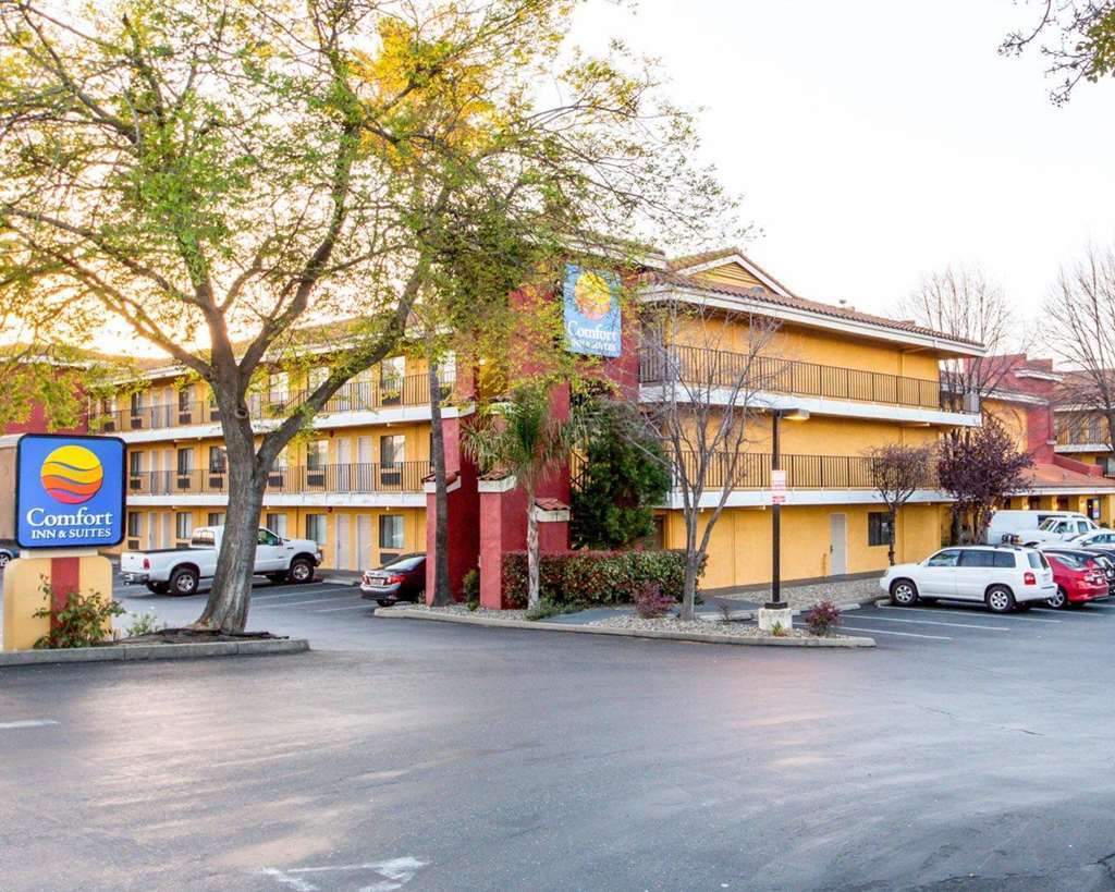 Comfort Inn&Suites Rancho Cordova-Sacramento Exterior foto